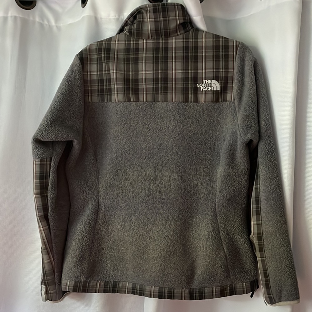 The North Face Gray & Pink Plaid Denali Jacket - Picture 6 of 8